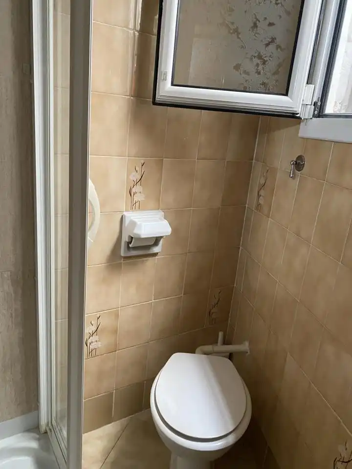 Bany de Edifici en venda en Santa Coloma de Gramenet