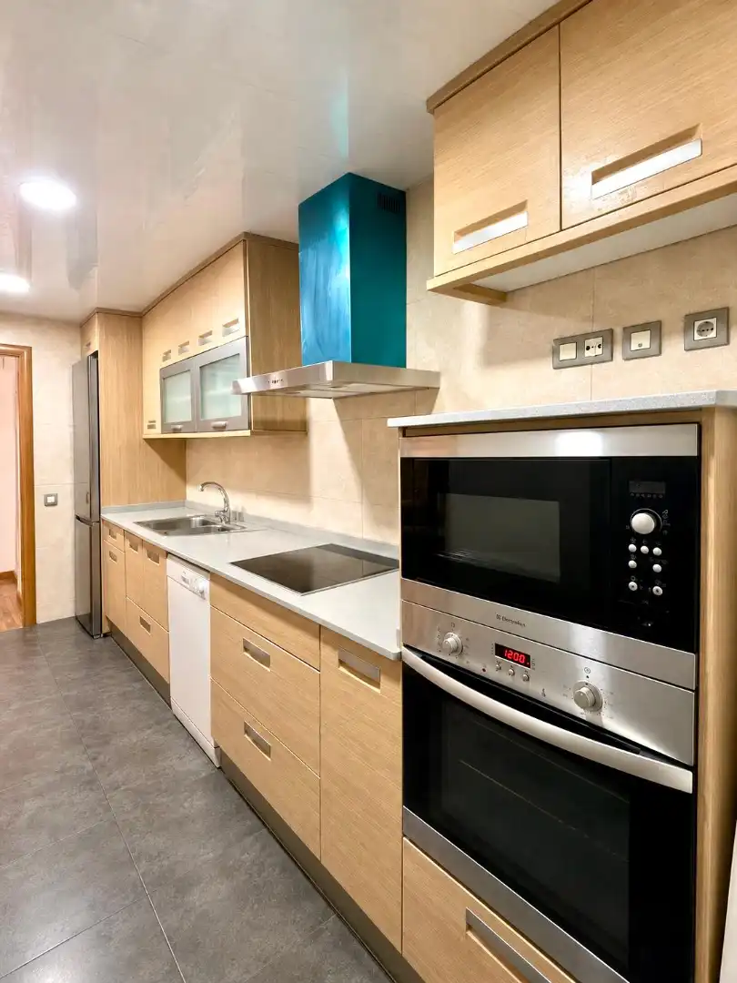 Cuina de Pis en venda en Barcelona amb Aire condicionat, Calefacció i Parquet