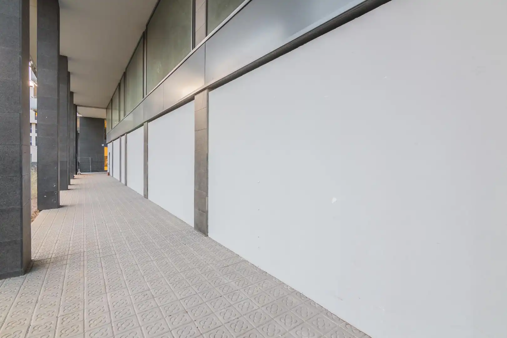 Vista exterior de Local en venda en Barcelona