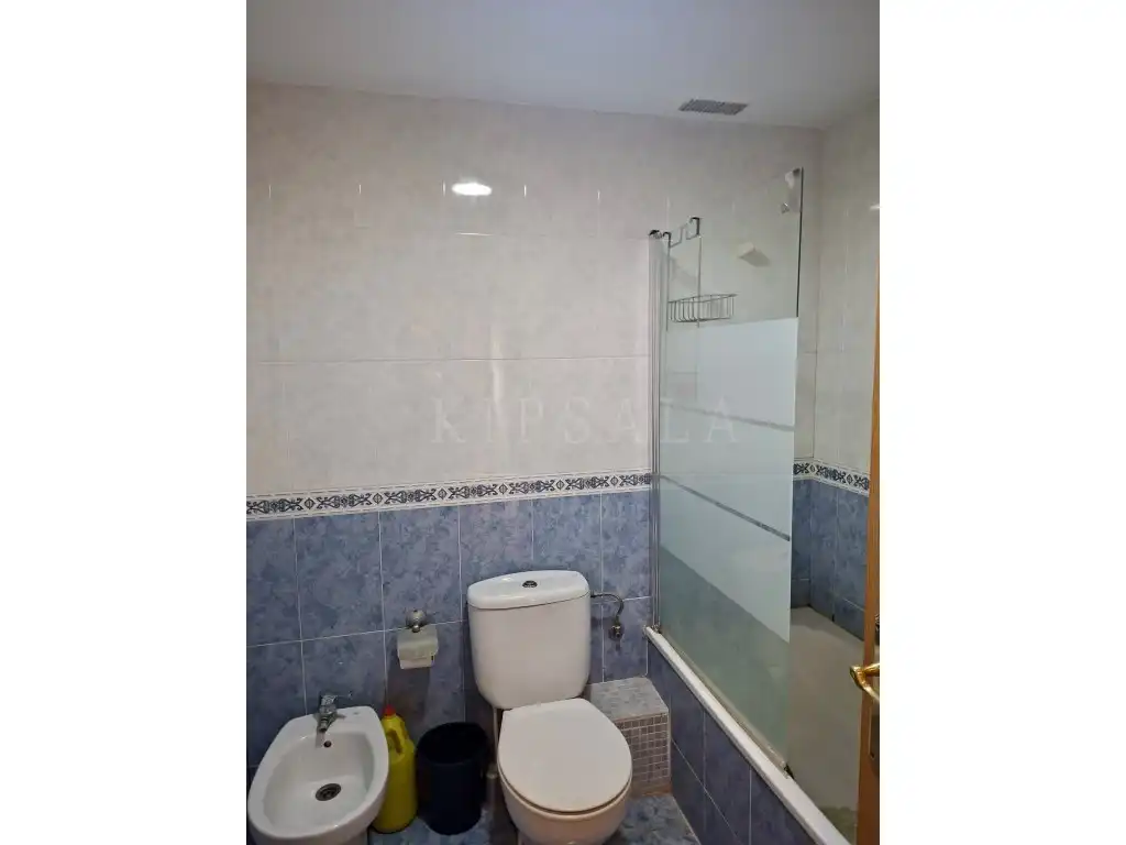 Bathroom of Flat for sale in Poblats Marítims