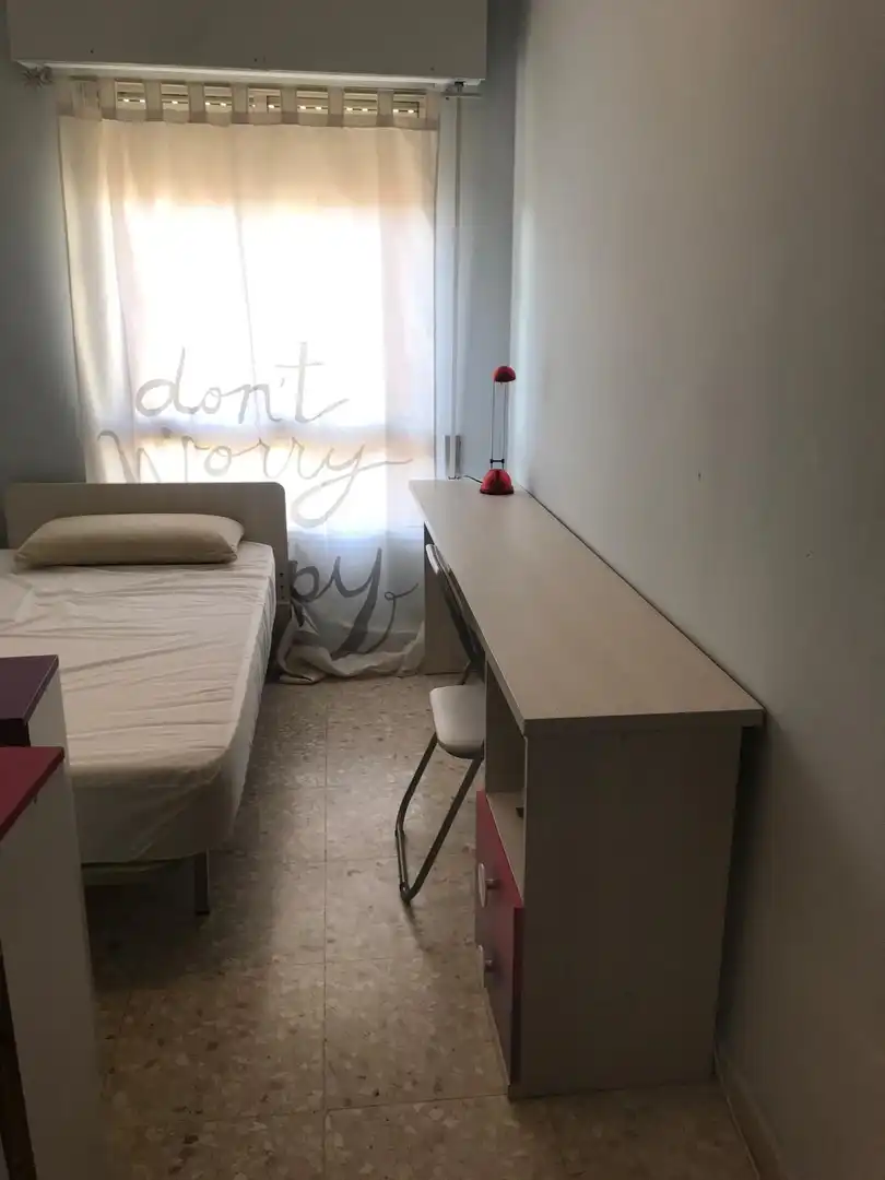 Dormitori de Pis en venda en Linares amb Aire condicionat i Calefacció