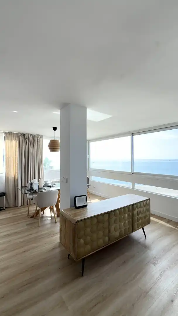 Menjador de Apartament de lloguer en Marbella amb Aire condicionat, Calefacció i Piscina