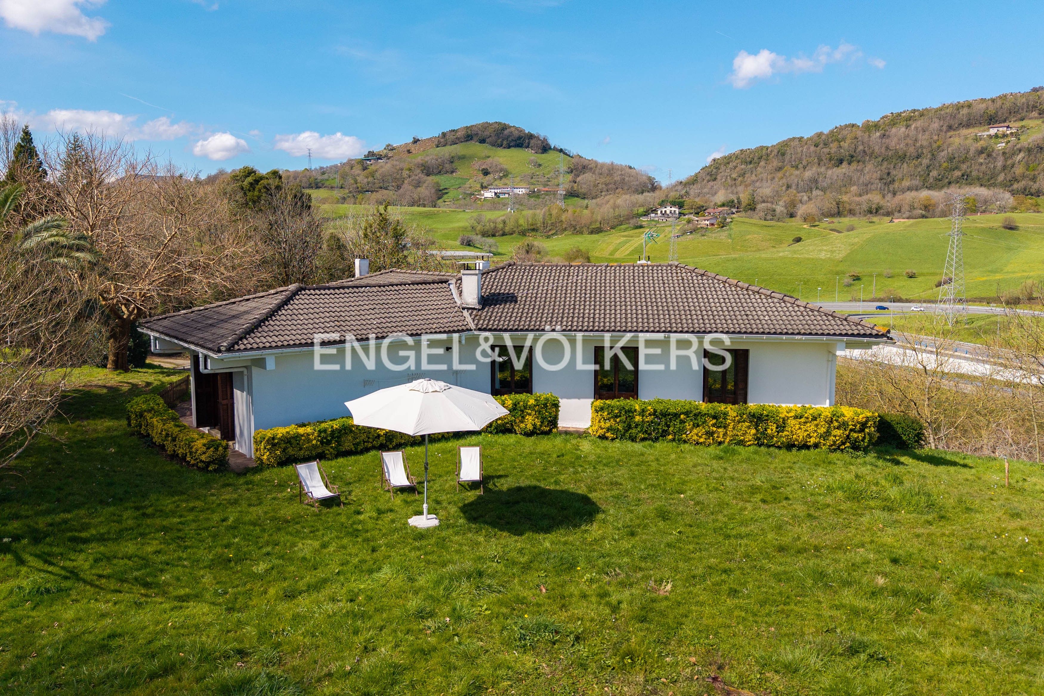 Exterior view of Country house for sale in Hernani  with Air Conditioner, Heating and Private garden