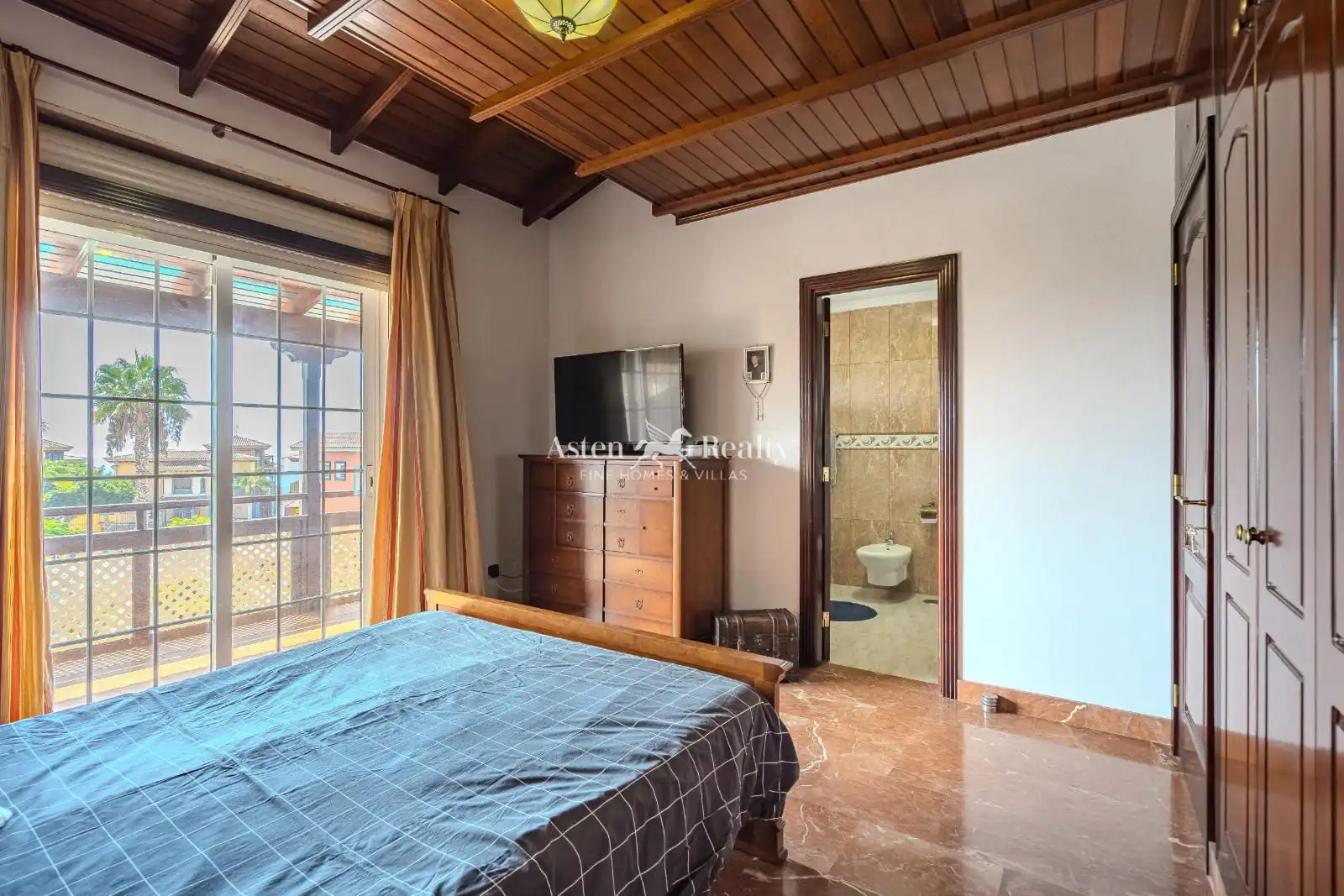 Terraced house with pool for sale in Casco Urbano, imagen 10