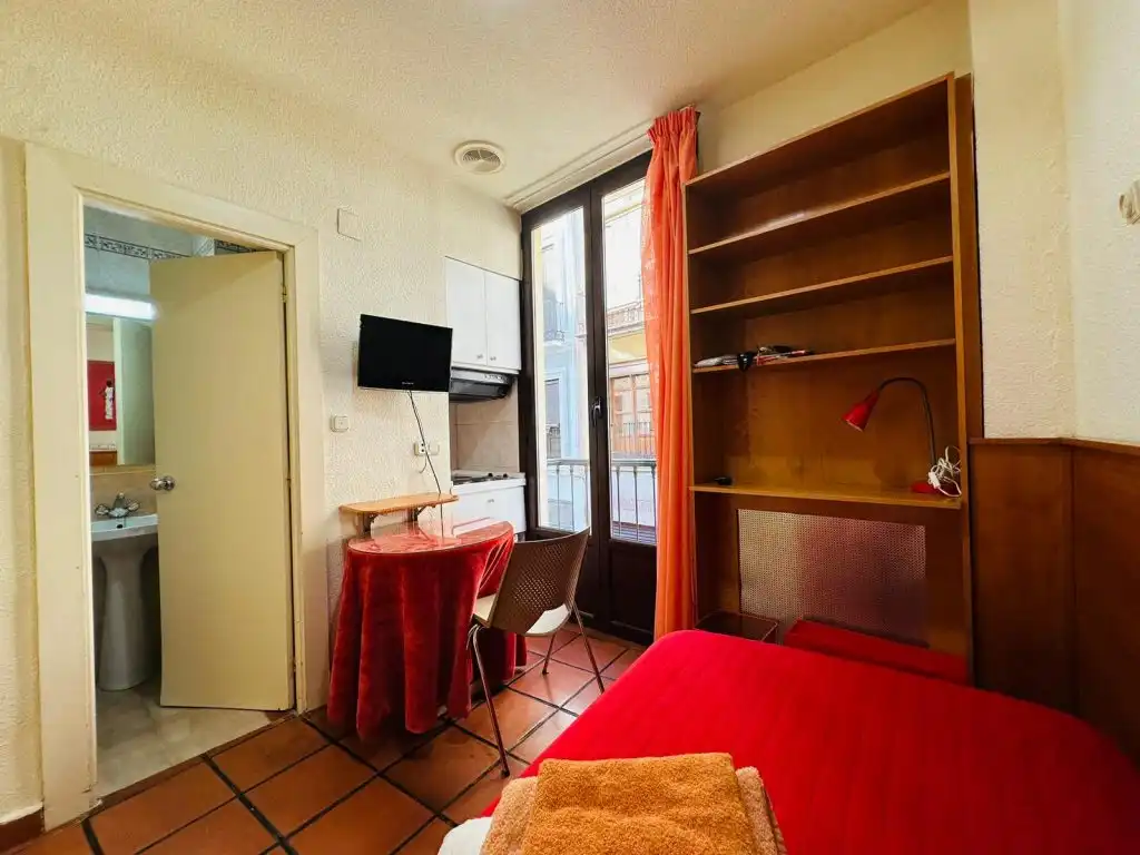 Estudio de alquiler en Calle Capuchinas, 8, Centro - Sagrario