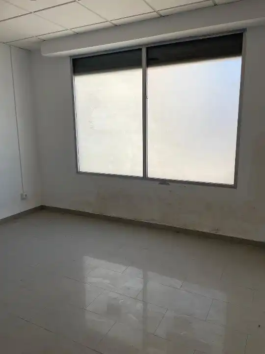 Dormitori de Local en venda en Sueca amb Aire condicionat