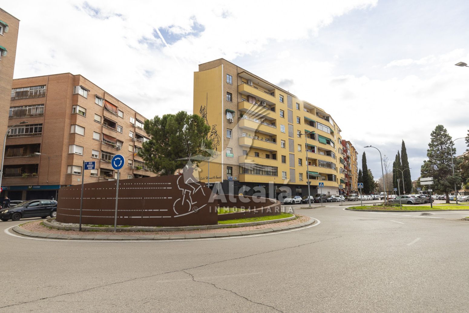 Vista exterior de Piso en venta en Alcalá de Henares con Calefacción y Terraza