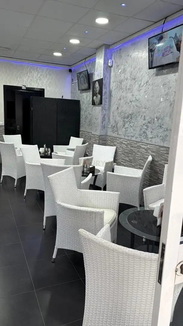 Terraza de Local en traspaso en Torremolinos con Aire acondicionado
