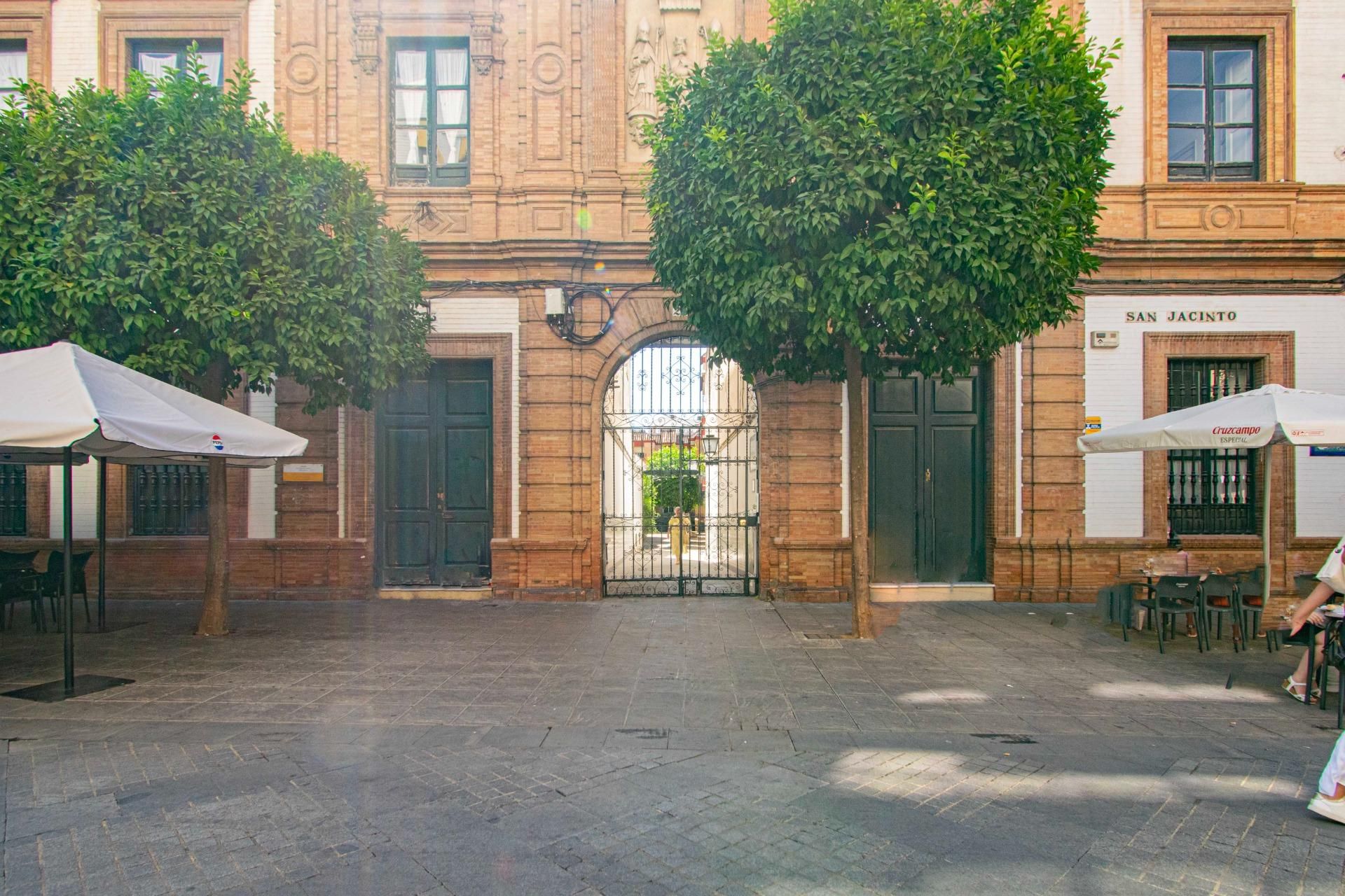 Exterior view of Flat for sale in  Sevilla Capital