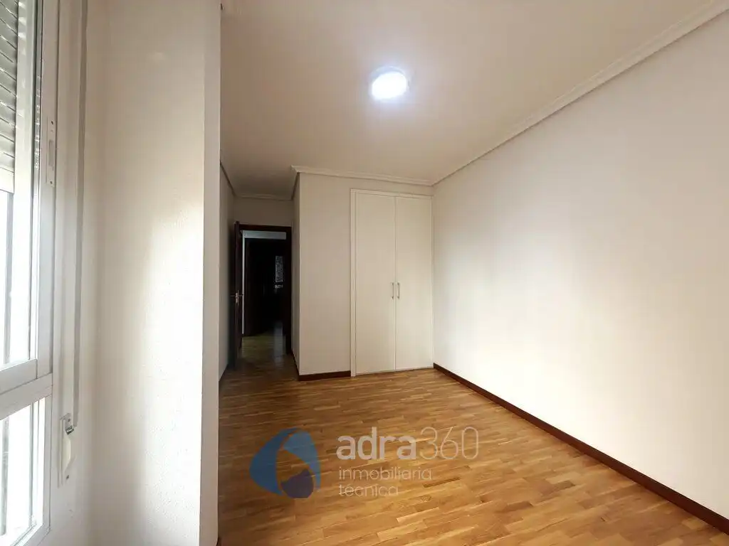 Wohnung zur Miete in  Logroño mit Heizung