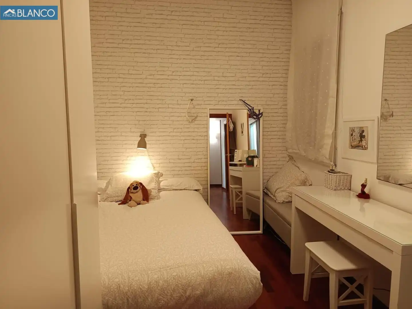 Habitación de Piso en venta en L'Hospitalet de Llobregat con Aire acondicionado, Calefacción y Parquet