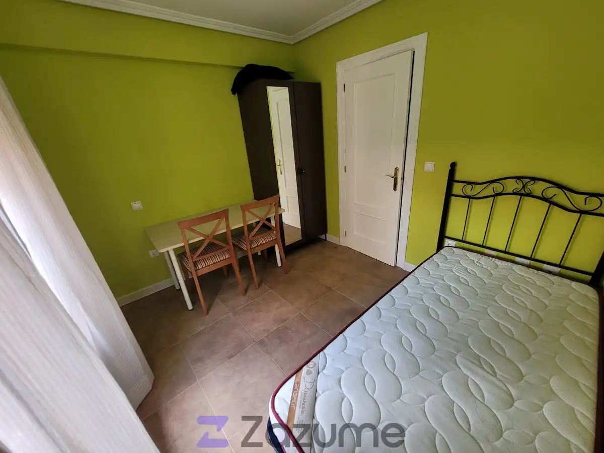 Dormitori de Dúplex de lloguer en Segovia amb Calefacció, Parquet i Moblat