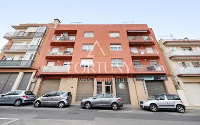Vista exterior de Pis en venda en Reus amb Aire condicionat, Terrassa i Balcó