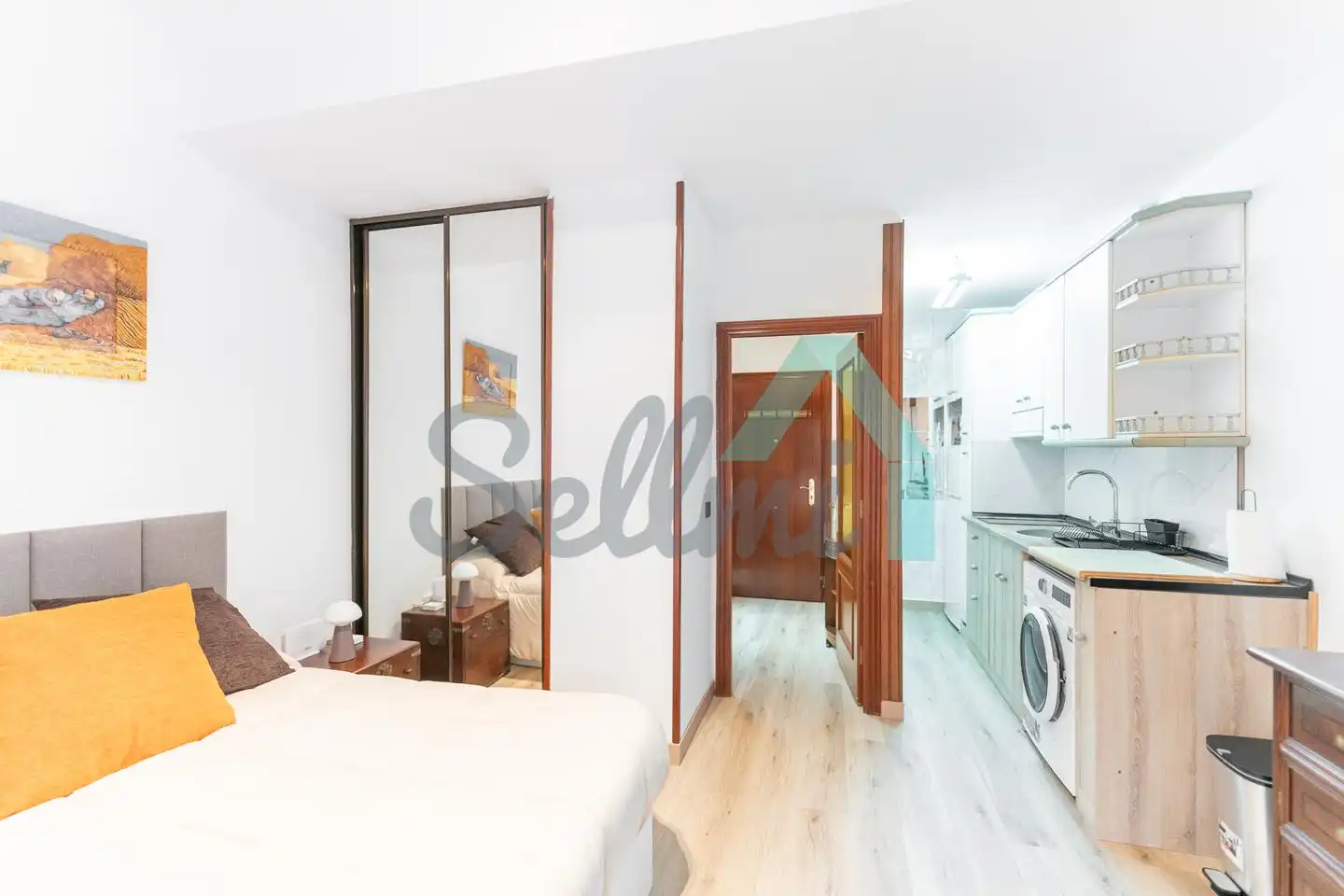 Habitación de Estudio de alquiler en Oviedo  con Parquet y Amueblado