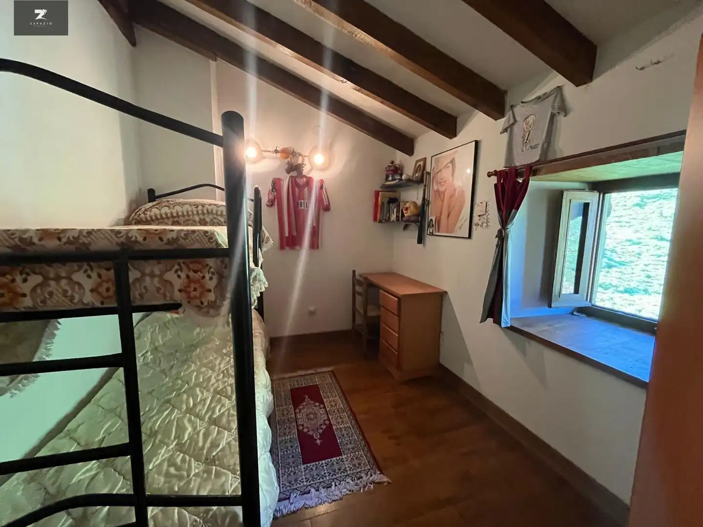 Habitación de Finca rústica en venta en Vega de Pas con Jardín privado y Terraza