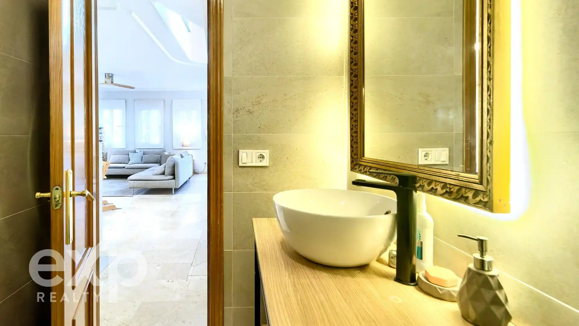Baño de Casa o chalet en venta en Godella con Aire acondicionado, Calefacción y Jardín privado