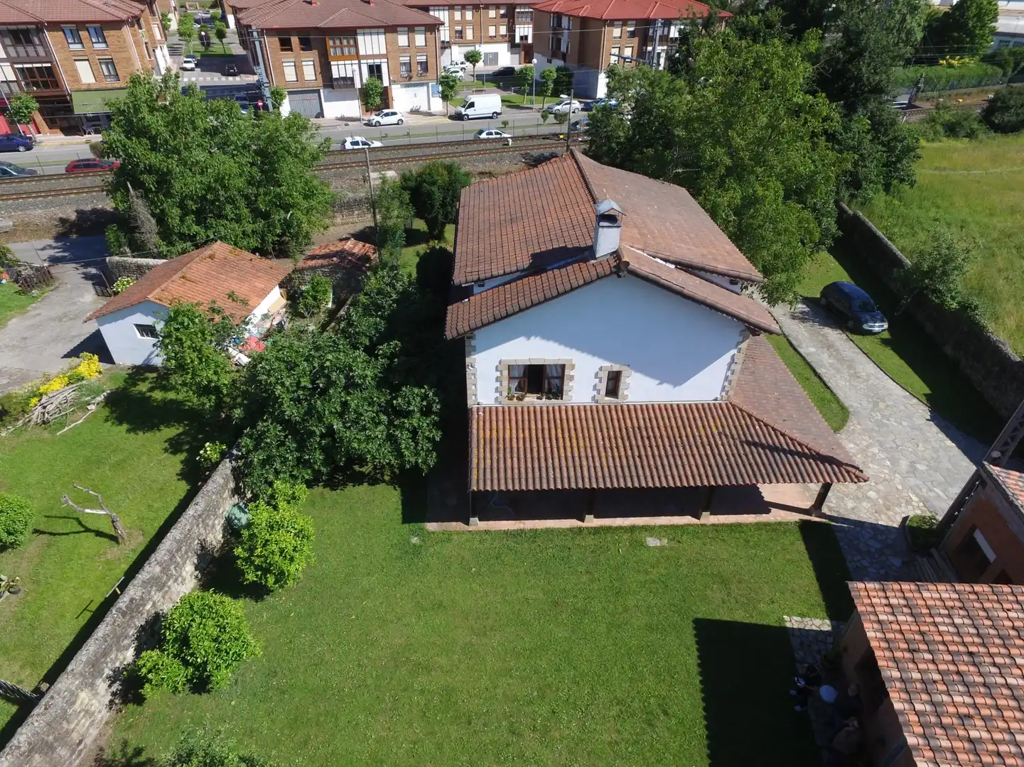 Jardí de Casa o xalet en venda en Cabezón de la Sal amb Calefacció, Jardí privat i Terrassa