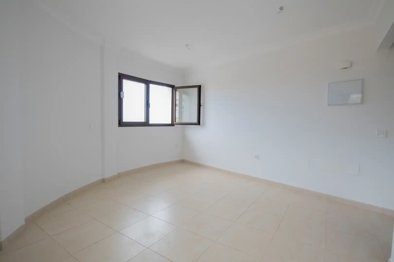 Flat to rent in SAPUR, imagen 7