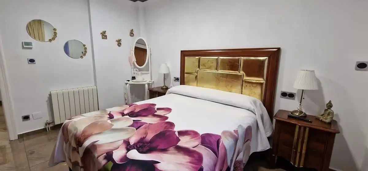 Dormitori de Casa adosada en venda en Totana amb Aire condicionat, Moblat i Balcó