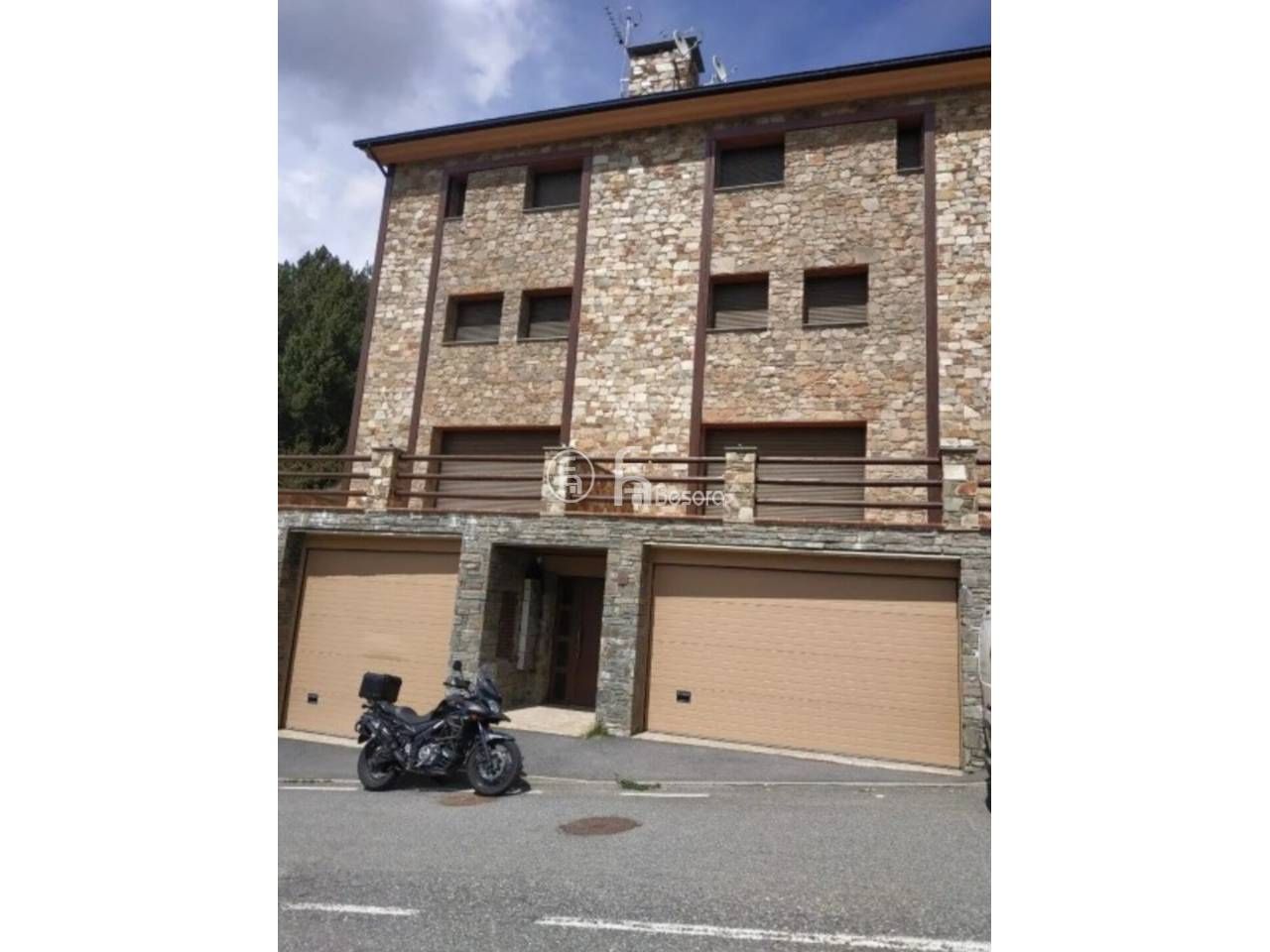 Vista exterior de Casa adosada en venta en Canillo con Aire acondicionado, Calefacción y Parquet