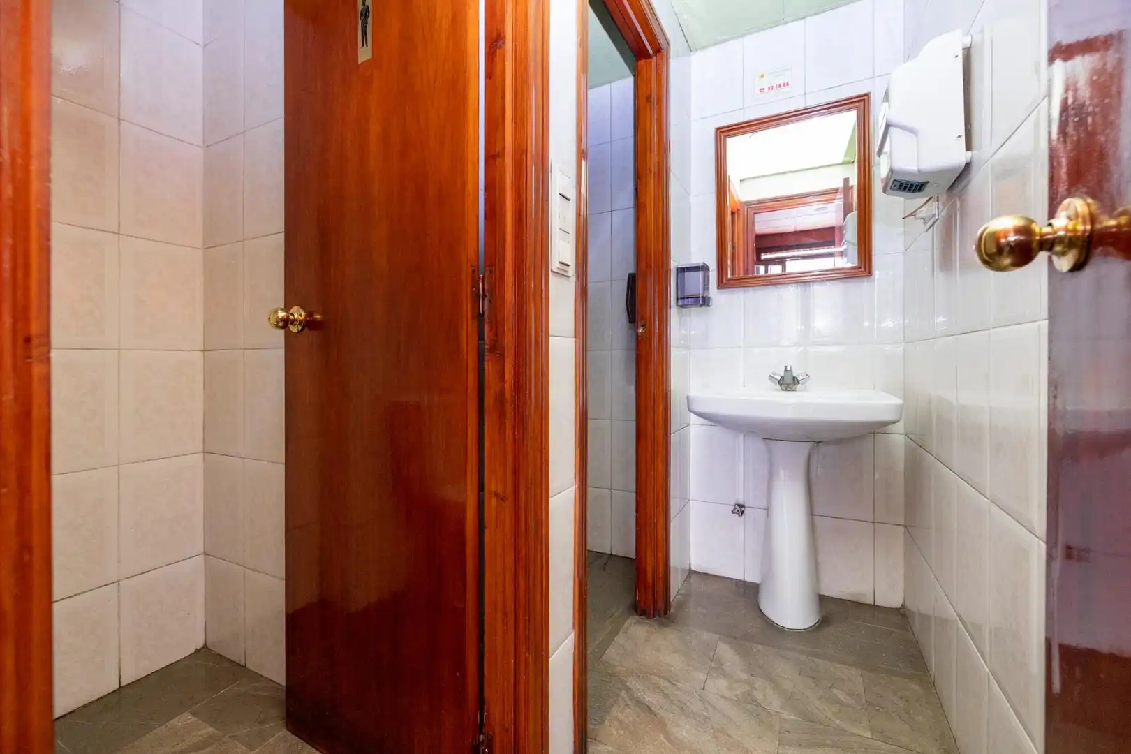Bathroom of Commercial properties for sale in Granada