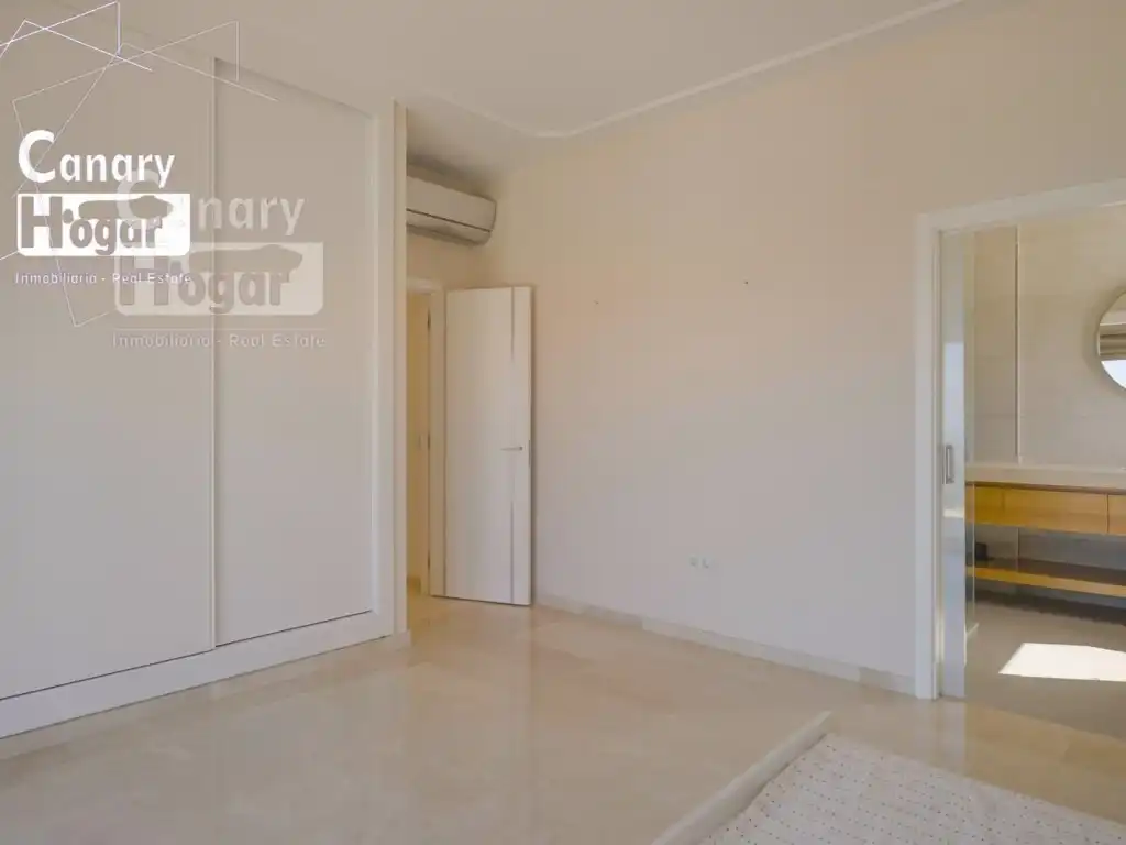 Houses for sale in Adeje  with Air Conditioner and Swimming Pool