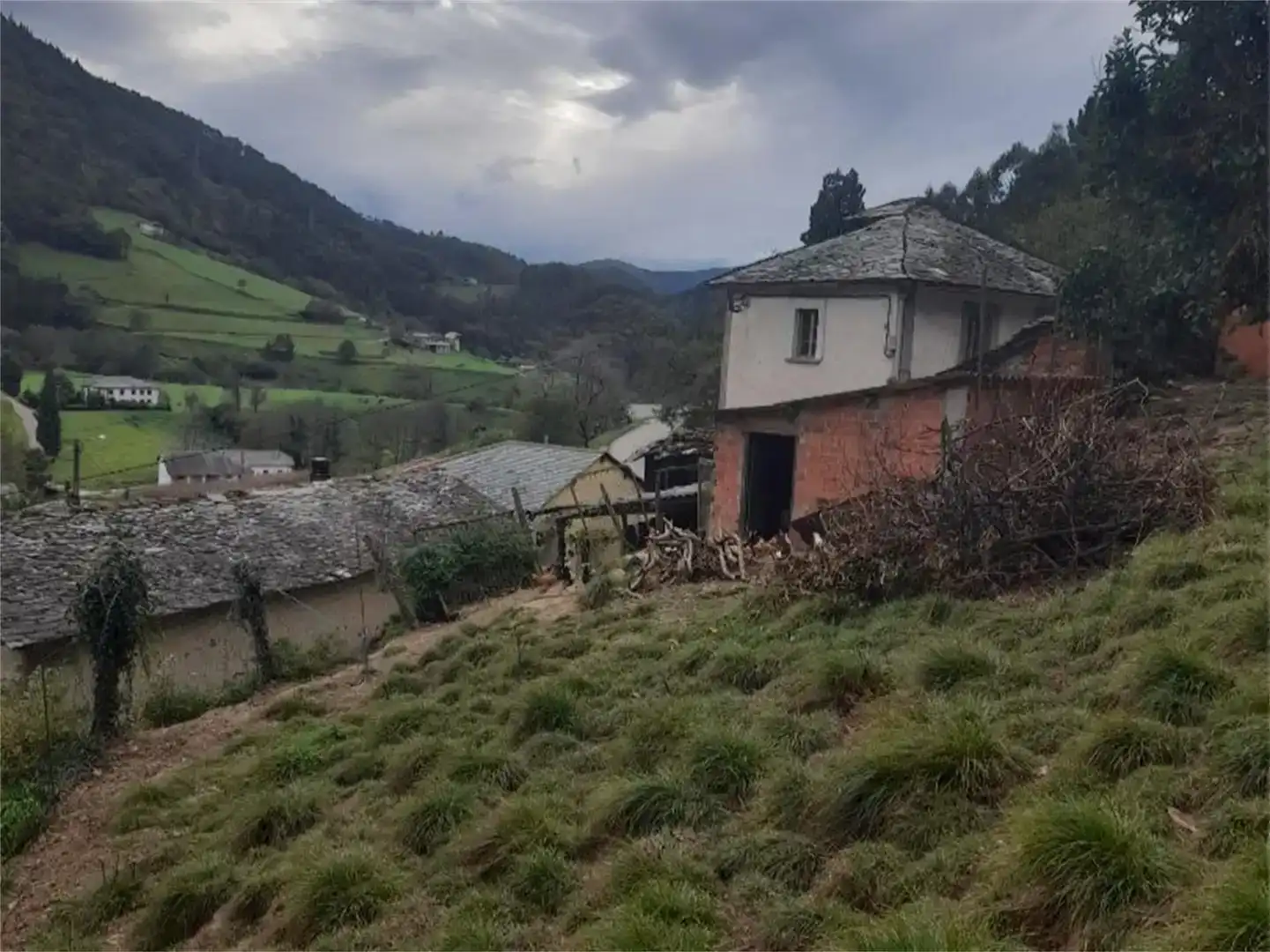 Vista exterior de Finca rústica en venda en Valdés - Luarca