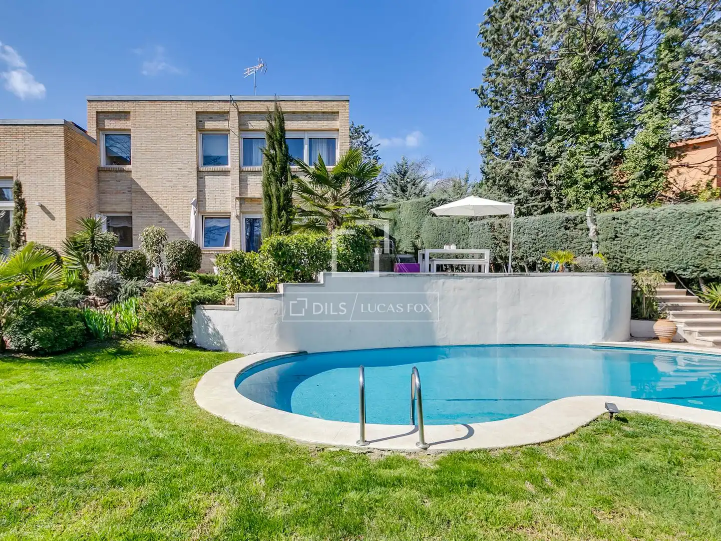 Piscina de Casa o chalet en venta en Algete con Aire acondicionado, Jardín privado y Parquet