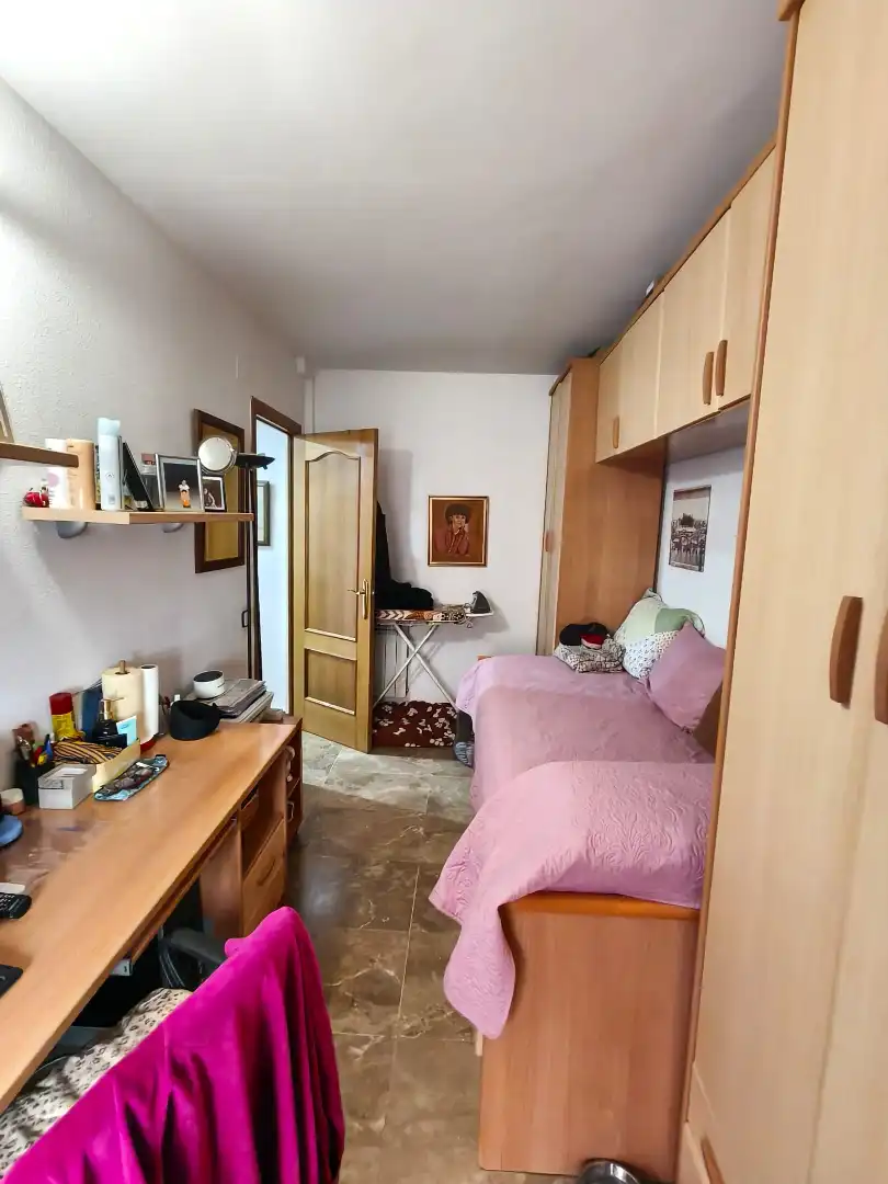 Dormitori de Dúplex en venda en L'Hospitalet de Llobregat amb Aire condicionat, Calefacció i Balcó