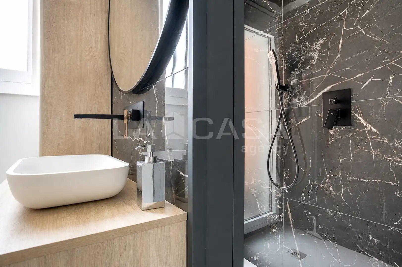 Baño de Piso en venta en Barcelona con Balcón