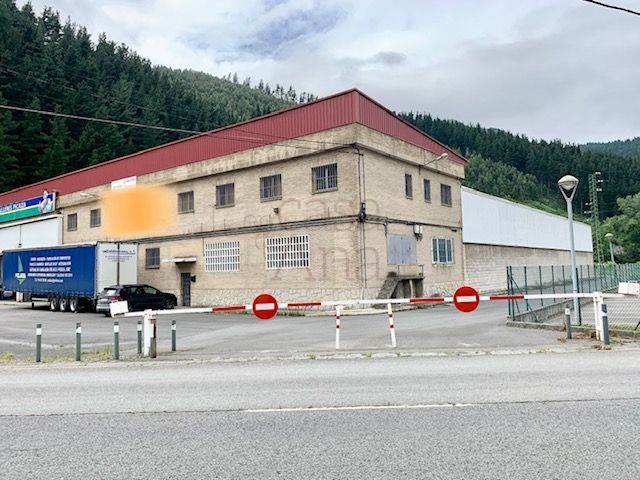 Vista exterior de Nau industrial en venda en Arakaldo