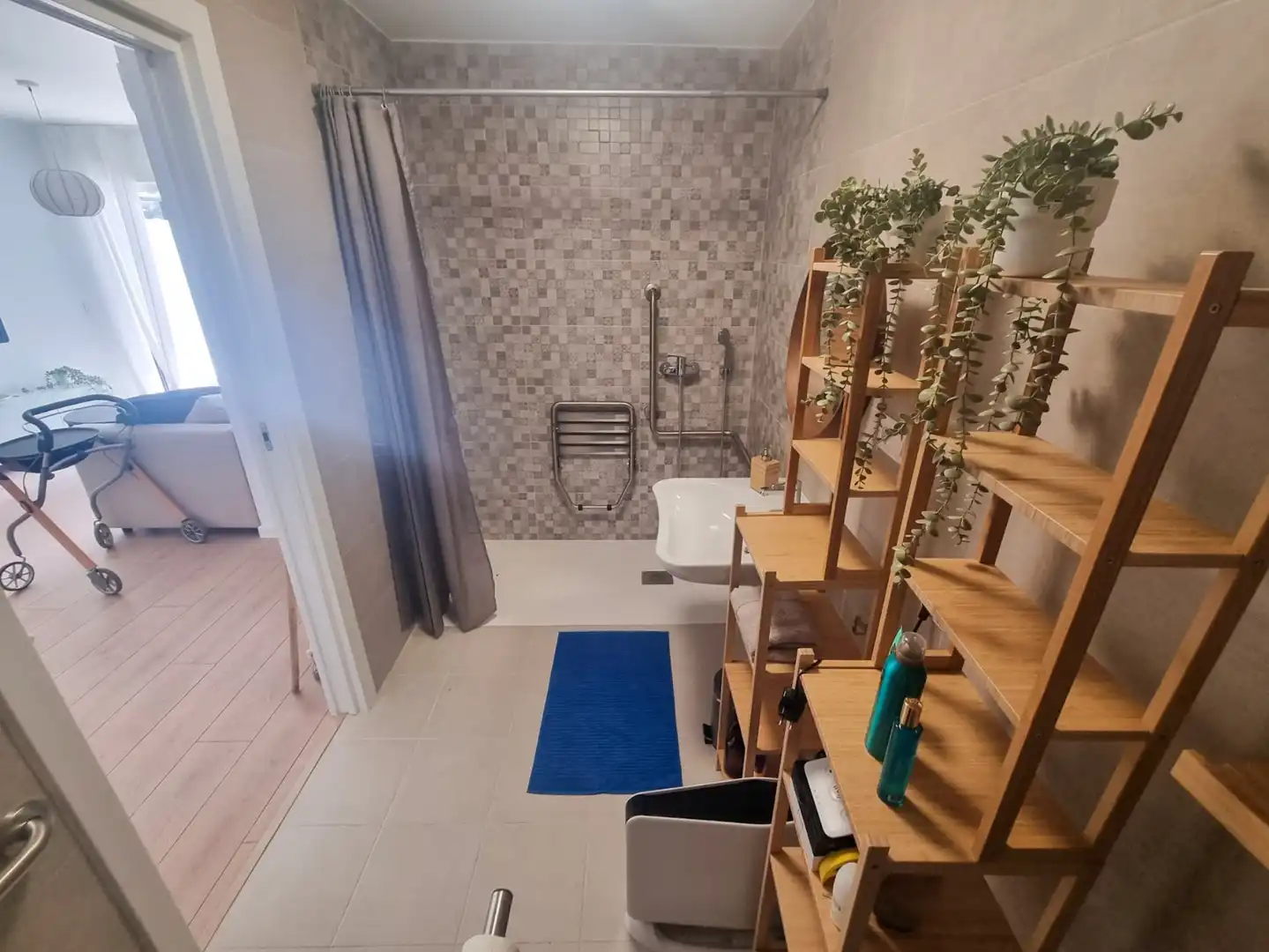 Baño de Piso de alquiler en Pilar de la Horadada con Aire acondicionado, Jardín privado y Terraza
