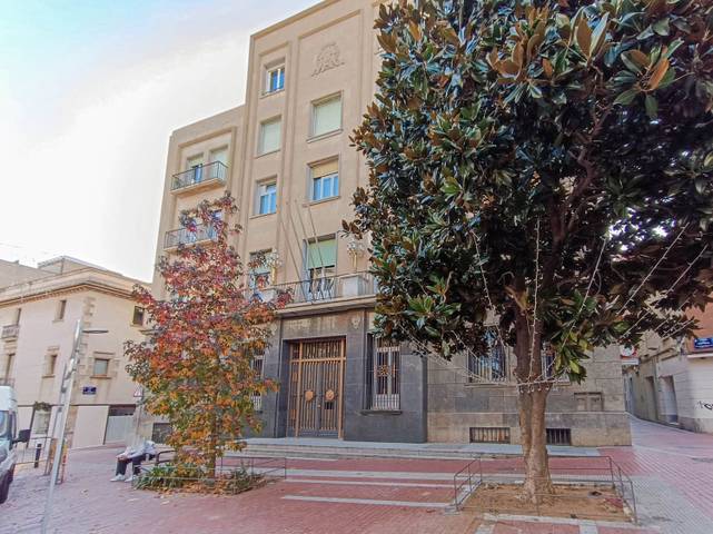 Local comercial en Alquiler en Calle de la Rutlla, 2 en Barri del Centre