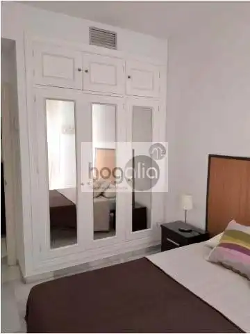 Habitación de Piso de alquiler en Sevilla con Aire acondicionado, Amueblado y Balcón