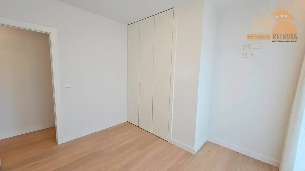 Habitación de Planta baja en venta en Molina de Segura con Aire acondicionado, Jardín privado y Parquet