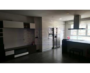 Kitchen of Duplex for sale in  Logroño