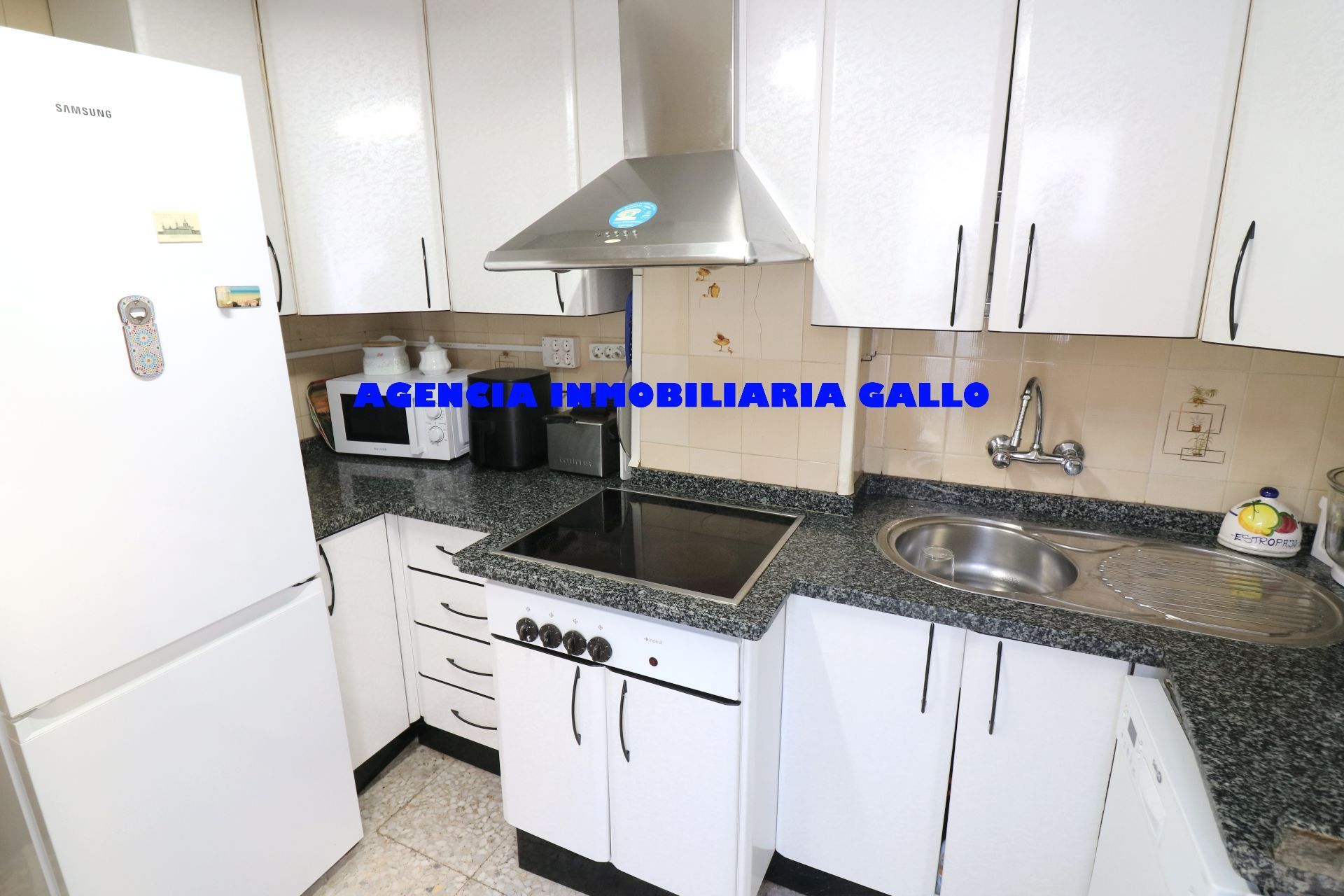 Cocina de Casa adosada en venta en  Sevilla Capital con Aire acondicionado