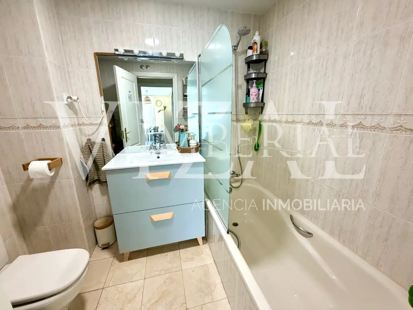Baño de Piso en venta en Humanes de Madrid con Aire acondicionado, Calefacción y Terraza