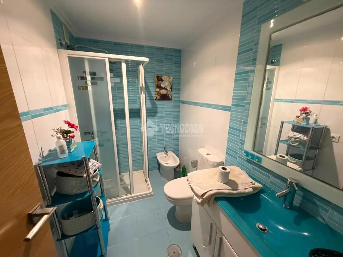 Baño de Dúplex en venta en Badajoz con Aire acondicionado, Terraza y Balcón