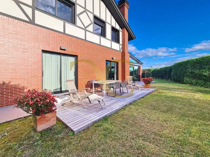 Terraza de Casa o chalet en venta en Siero con Calefacción, Jardín privado y Trastero