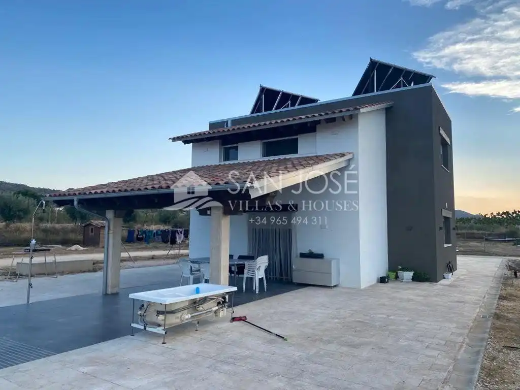 Terraza de Casa o chalet en venta en Aspe con Calefacción, Jardín privado y Trastero