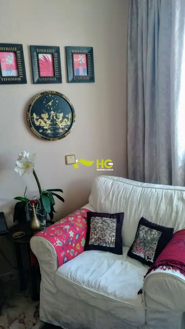 Living room of Flat for share in Villaviciosa de Odón  with Air Conditioner, Heating and Furnished