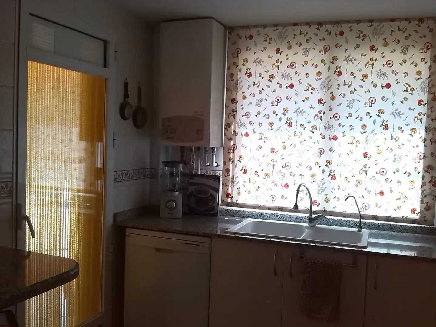 Cuina de Casa o xalet en venda en Náquera amb Piscina i Balcó