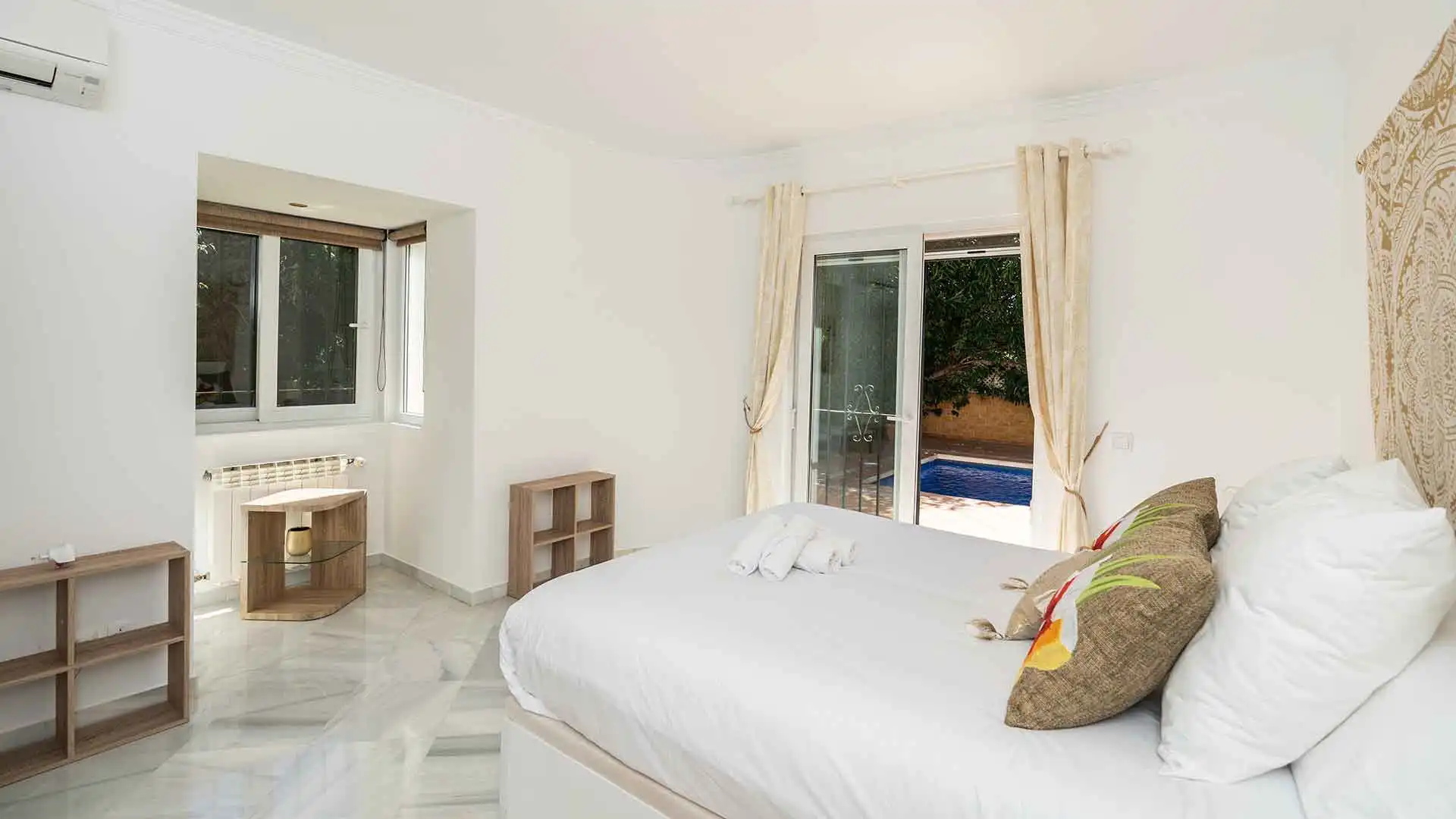 Habitación de Casa o chalet en venta en Marbella con Aire acondicionado, Jardín privado y Terraza