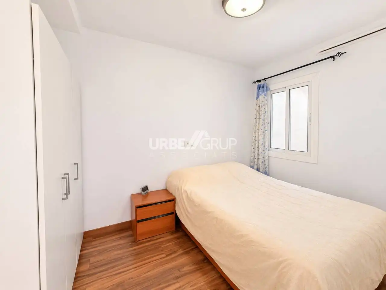Schlafzimmer von Wohnung zum Verkauf in Terrassa mit Terrasse und Balkon