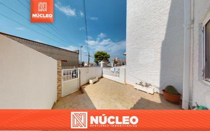 Exterior view of Single-family semi-detached for sale in Torrevieja  with Air Conditioner and Terrace