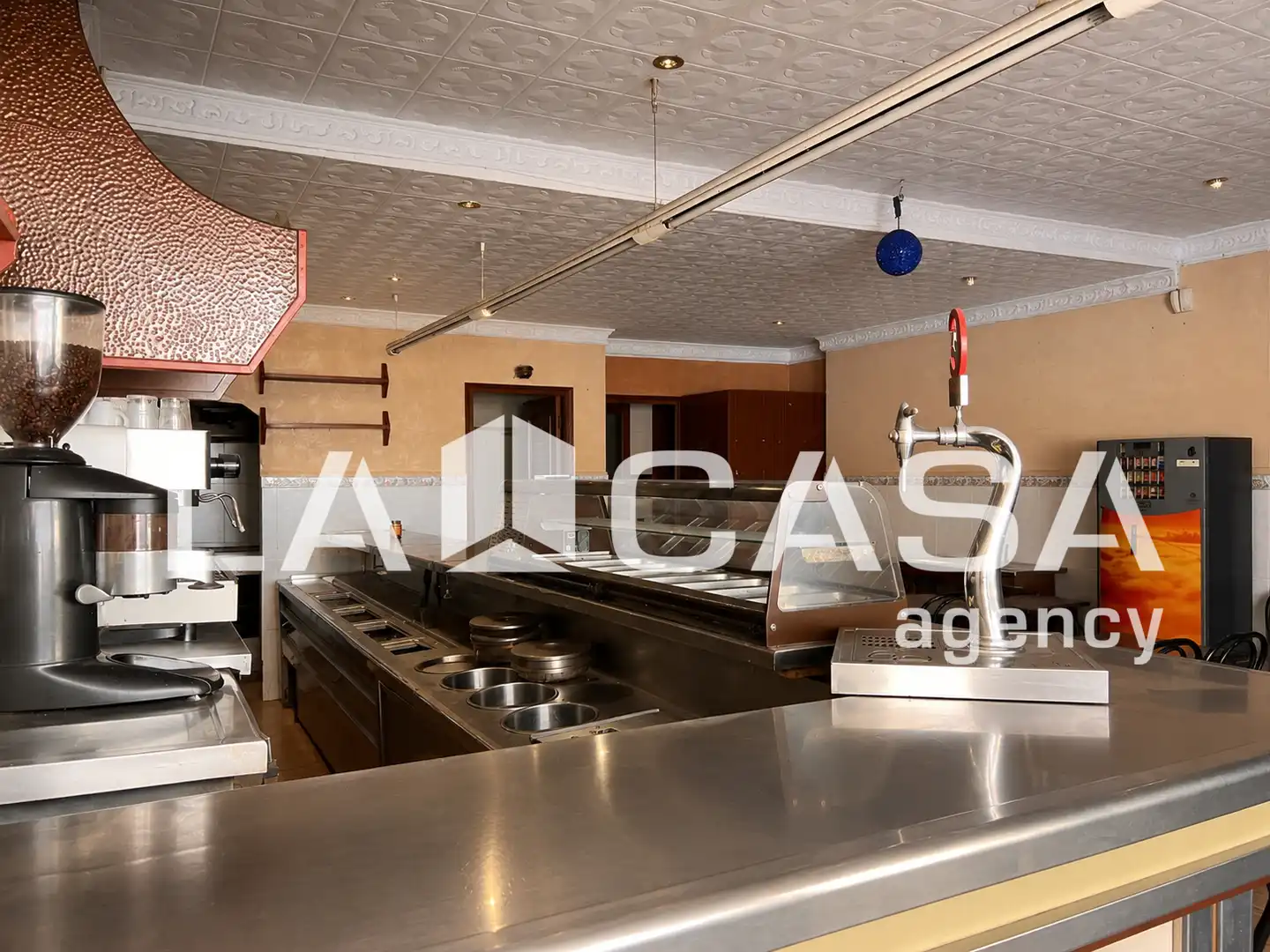 Local comercial en venda a Nou Barris, imagen 3
