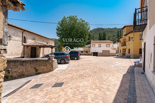 Casa-chalet en Venta en Irueste