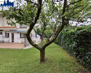 Jardí de Casa adosada en venda en Argoños  amb Calefacció, Jardí privat i Terrassa