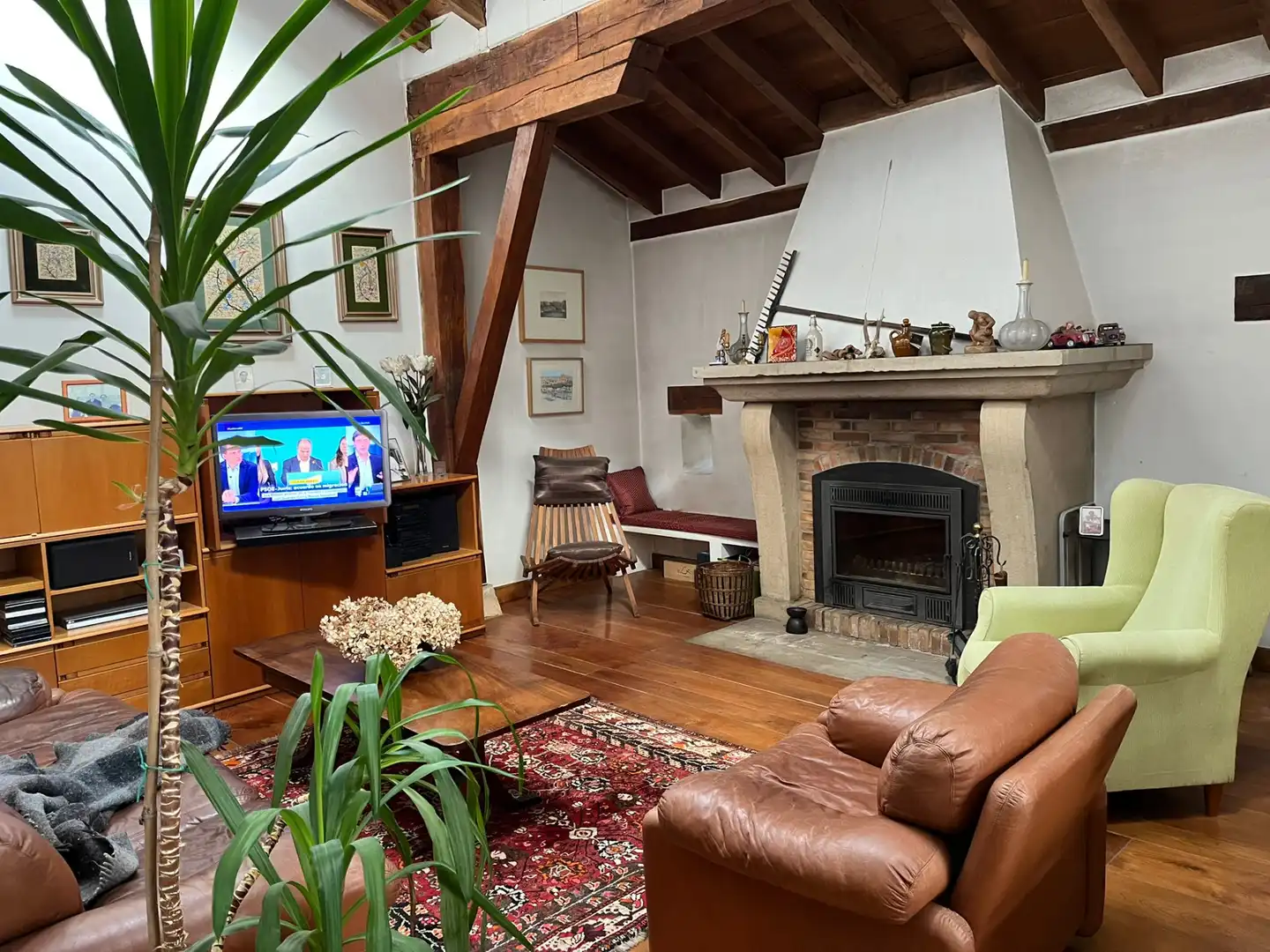Sala d'estar de Casa adosada en venda en Piélagos amb Calefacció, Jardí privat i Parquet
